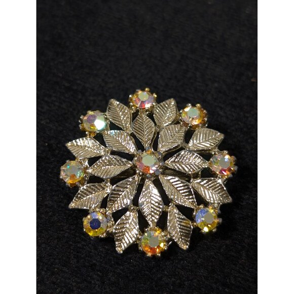 Vintage Aurora Borealis Rhinestone Flower Brooch Gold Tone Round Leaf - Picture 2 of 6